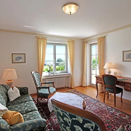 Gaestehaus Schloss *