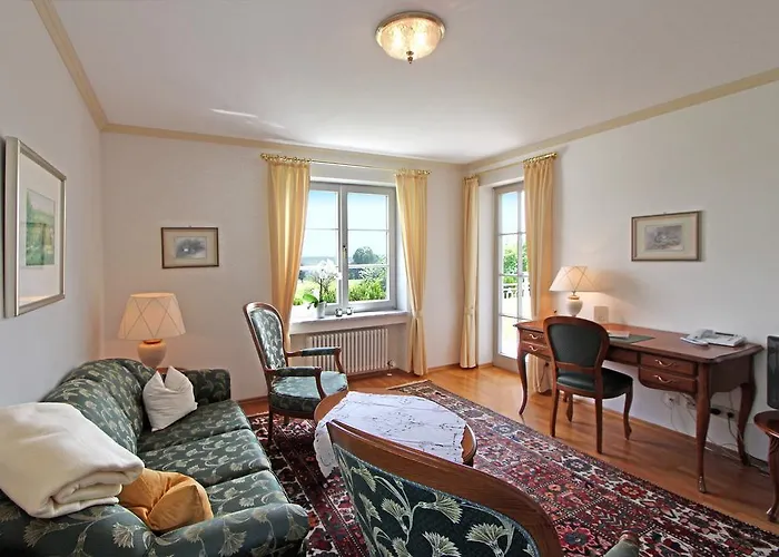 Gaestehaus Schloss *