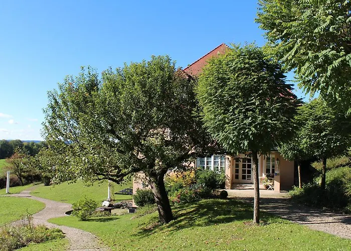 Gaestehaus Schloss Appartamento Kronburg