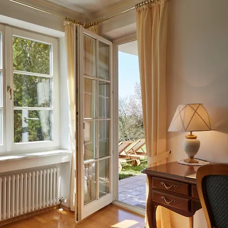 Gaestehaus Schloss Apartman